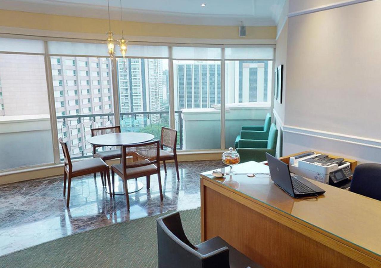 Gran Estanplaza Berrini Hotel Сао Паоло Екстериор снимка A typical office at the Hong Kong University of Science and Technology
