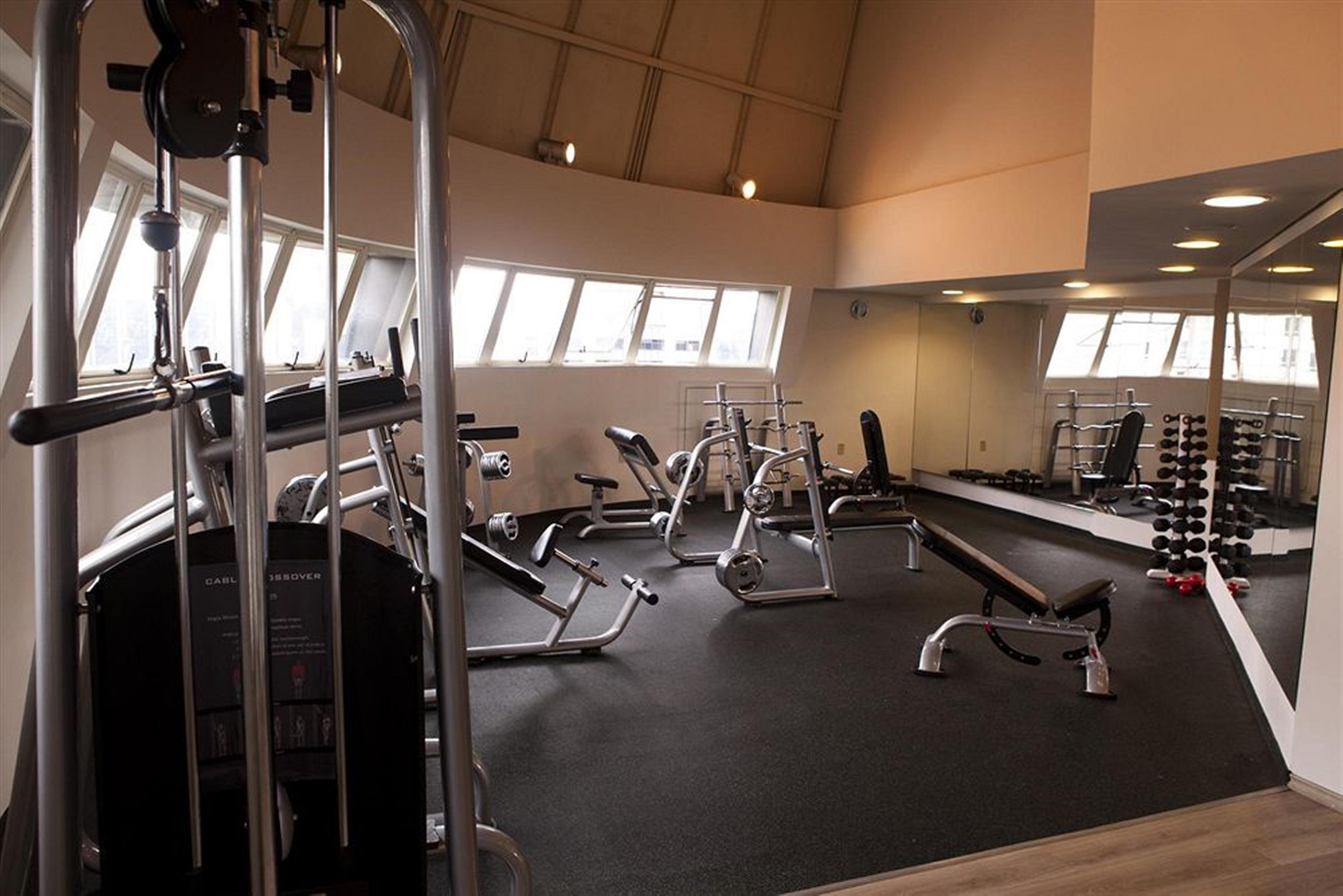 Gran Estanplaza Berrini Hotel Сао Паоло Екстериор снимка The gym at the London Business School