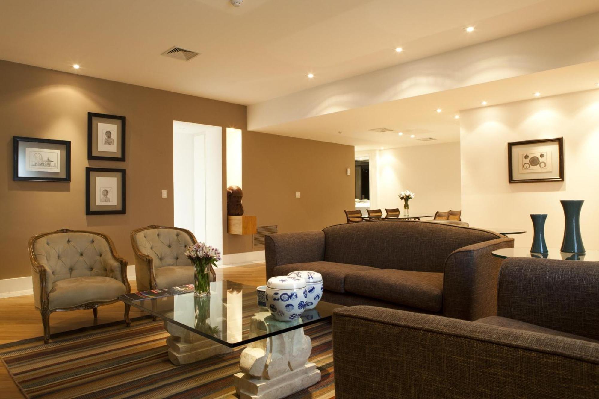 Gran Estanplaza Berrini Hotel Сао Паоло Стая снимка A living room with recessed lighting